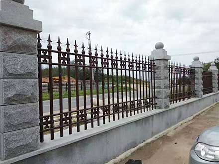 吉林哈尔滨护栏厂家介绍钢制护栏的维护保养